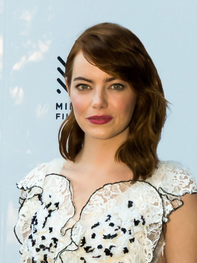 Pobres Criaturas explora ‘o que é ser mulher’, diz Emma Stone