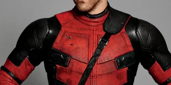 1216-GQ-FERR04-01-Ryan-Reynolds-Deadpool-02