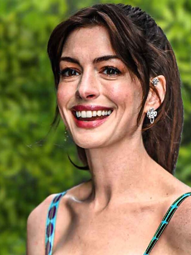 O que podemos esperar do no filme de Anne Hathaway? Uma mãe solteira de 40 anos