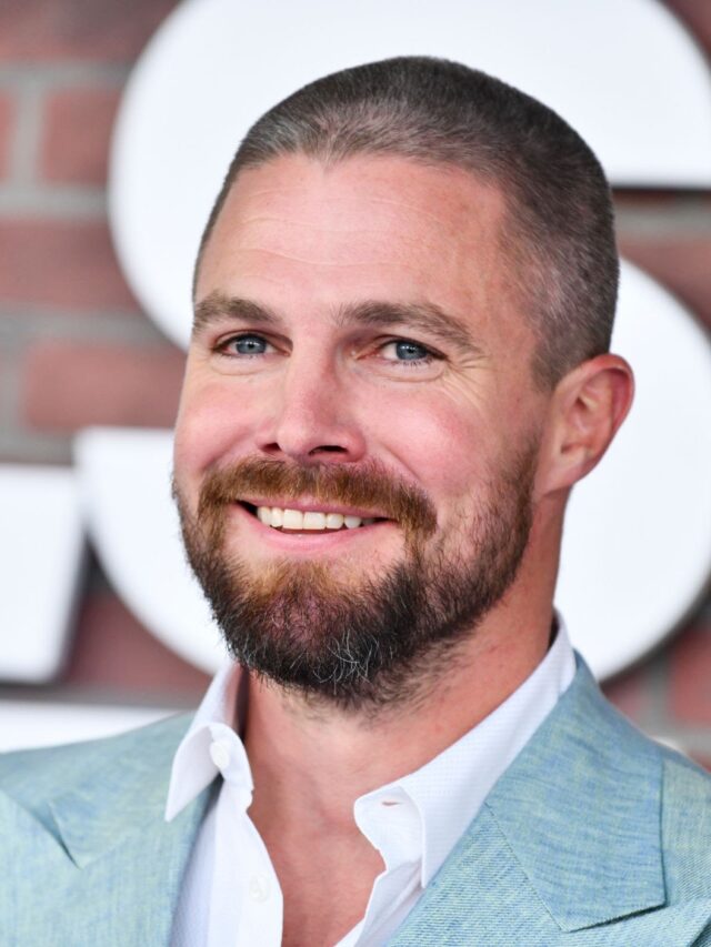 Stephen Amell vai roubar a cena em nova temporada de SUITS. Veja agora